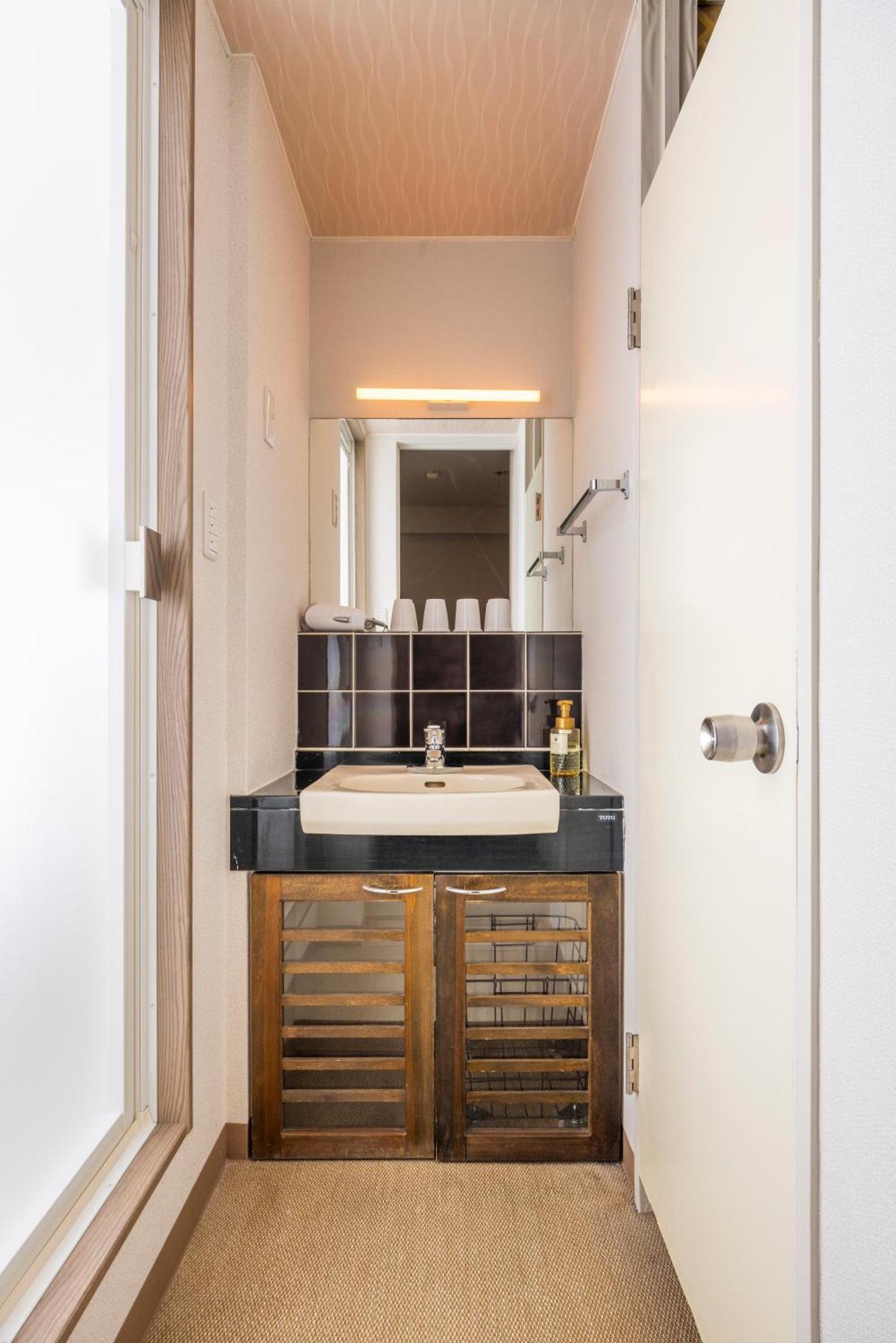 Hotel Cerezo Токио Экстерьер фото